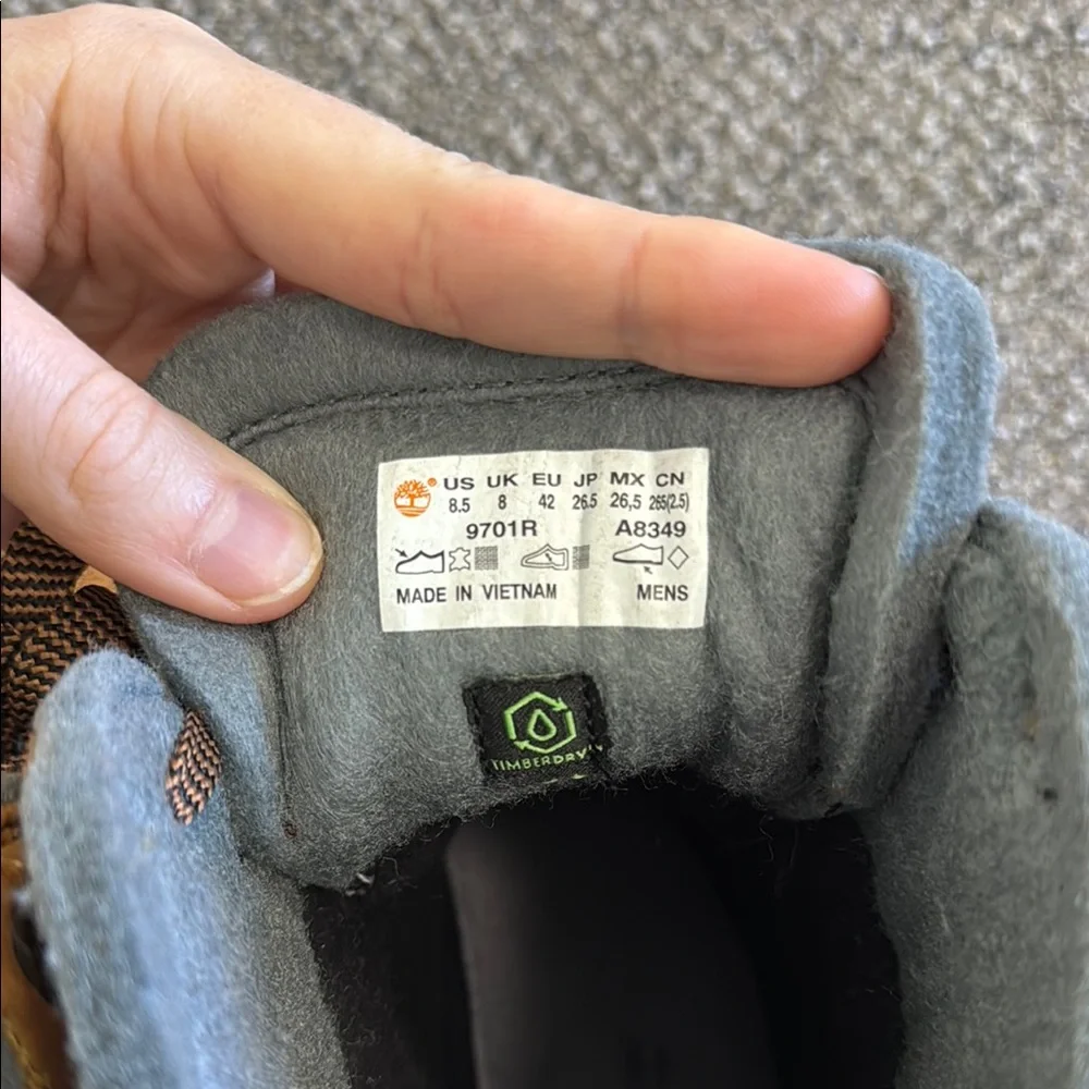 Men's Timberland Hiking Boots - Picture 3 of 5